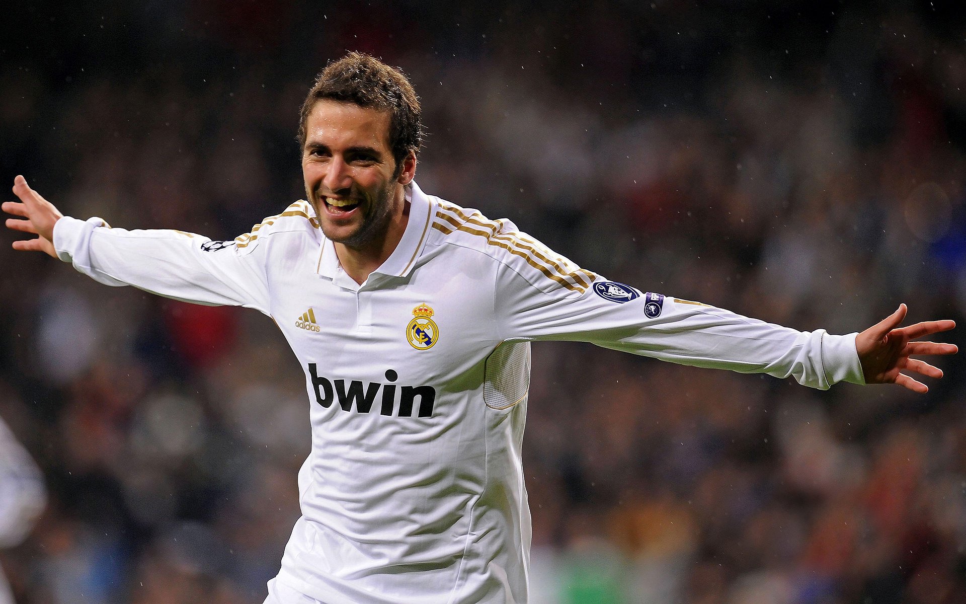 爱游戏官网app-“尼古拉斯·桑特基的比赛掌控力,成为阿根廷美洲狮队的核心力量”